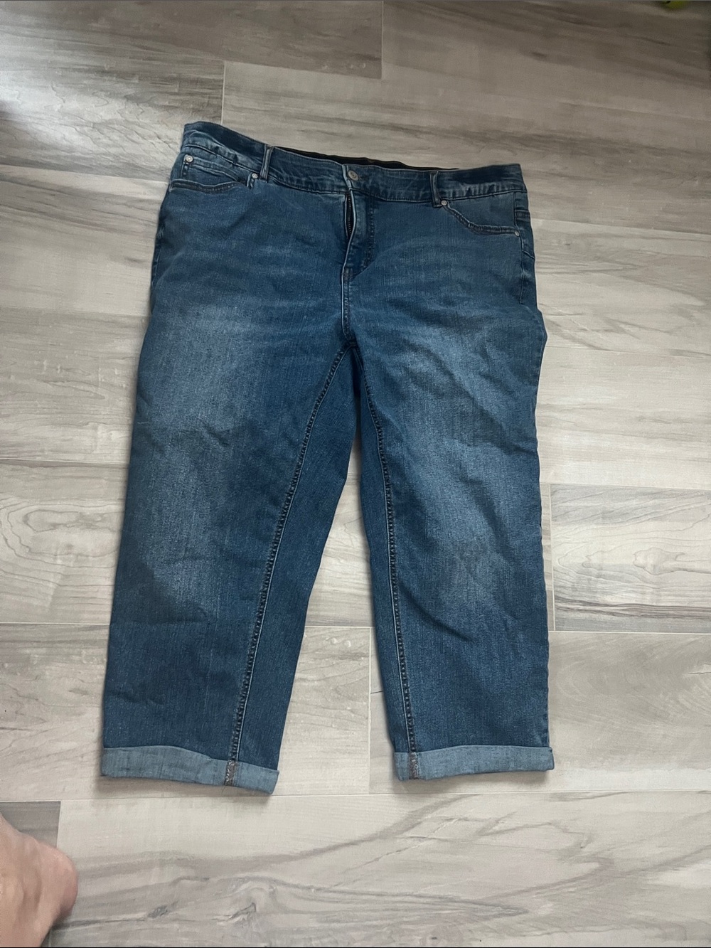 Cato Women's Dark Blue Cropped Denim Jeans